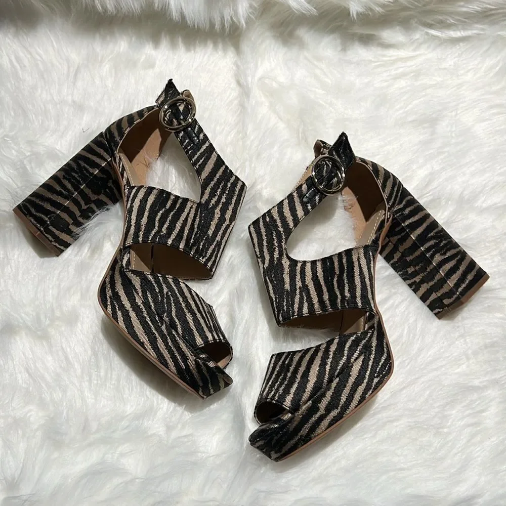 H&M‎ platform zebra print sandals SZ 40/9.5-10US  B66